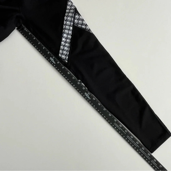 Gap Fit Women’s Leggings Small Black Yoga Gym Workout Mid Rise Athletic Jogging - Picture 7 of 8